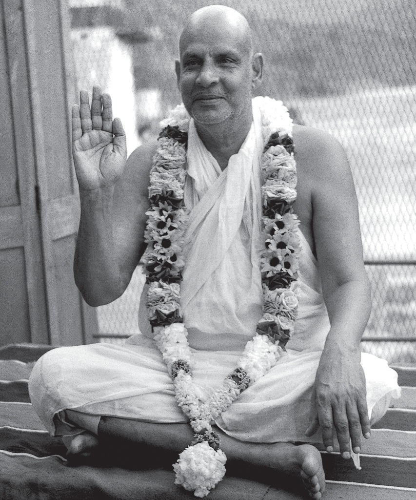 SwamiSivananda (2).jpg
